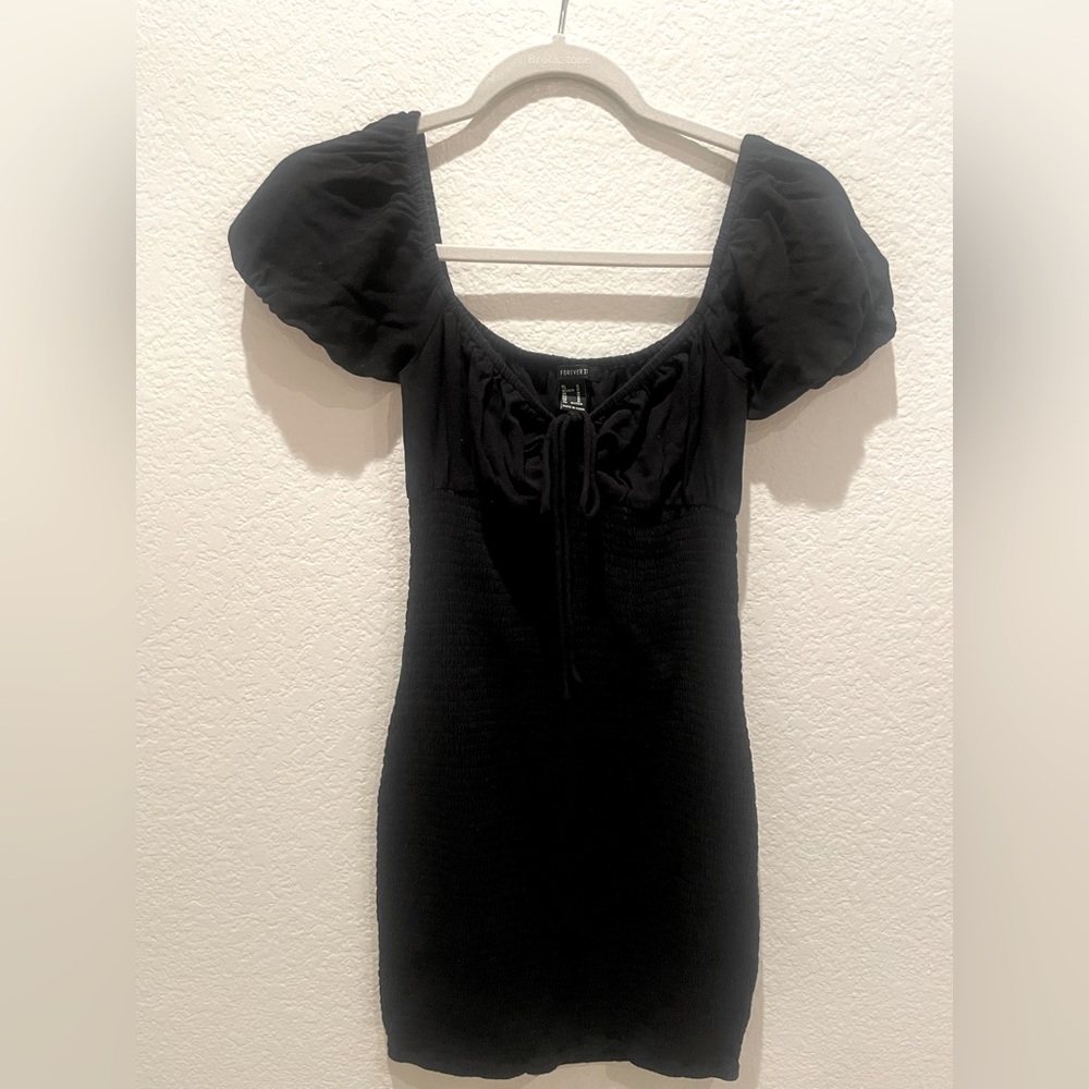 Forever 21 Peplum sleeve mini dress